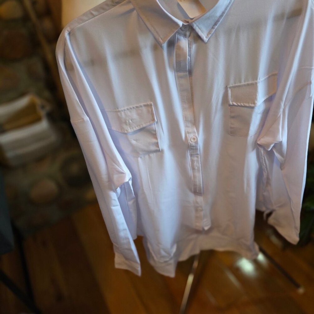 NWOT No Brand White Button Down Womens Shirt 2X